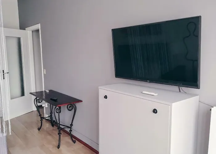 Con Terrazzo Zona Ospedale Civile Apartment